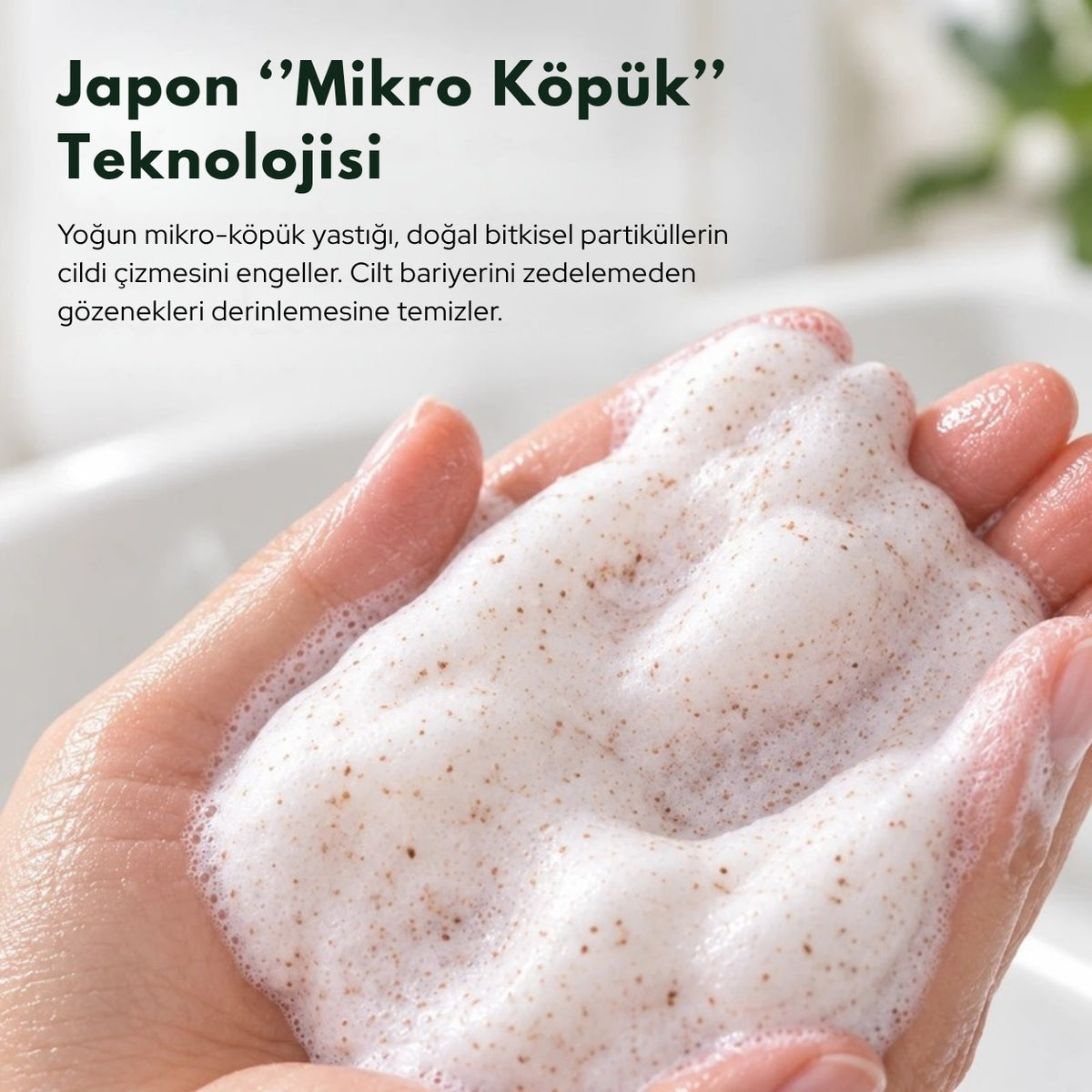 Everish Aloe Scrub'ın yoğun mikro köpüğü